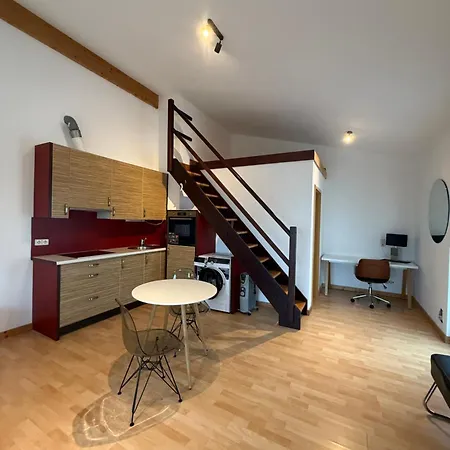 Διαμέρισμα Penthousewohnung Mit Blick Auf Die Natur